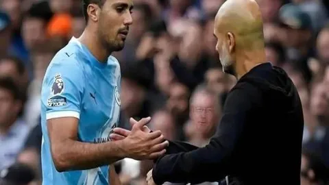 红魔关键一击战胜富勒姆，老帅曼联执教路感叹岁月催人