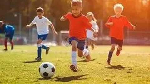 梅西与波切蒂诺赛后关系融洽，友好交流